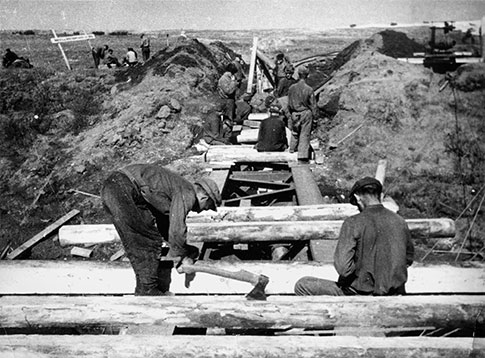Строительство железной дороги (узкоколейки), конец 1930 — 1940 гг.